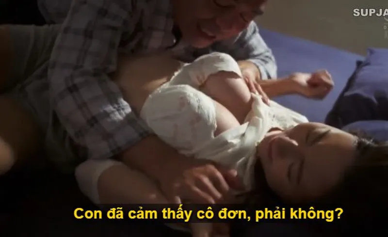 Nhìn con trai mải miết lao đầu vào việc, khiến vợ nó lẻ loi cô quạnh, bố chồng liều lĩnh đè con dâu ra "trả bài".